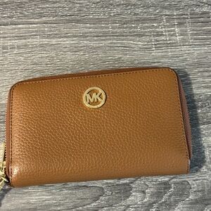 COPY - Micheal Kors wallet
